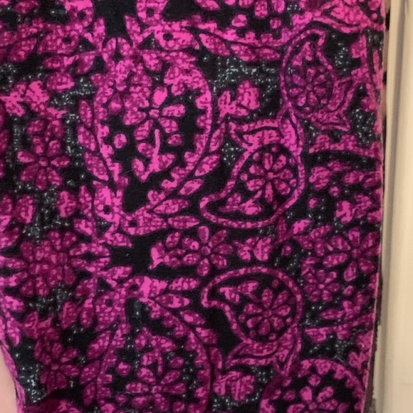 LuLaRoe - Picture 2 of 2